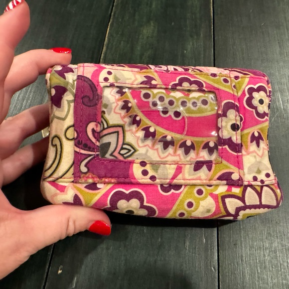 Vera Bradley “One for the Money” Taxi Wallet. - Picture 2 of 8